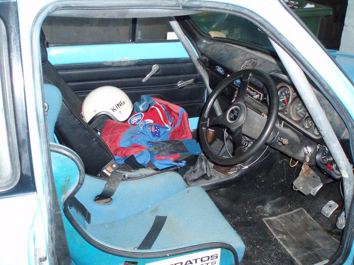 dads helmet my escort.JPG