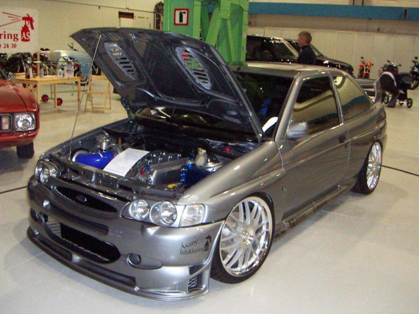 Ford_Escort_RS_Cosworth_Modified_10 (Large).jpg